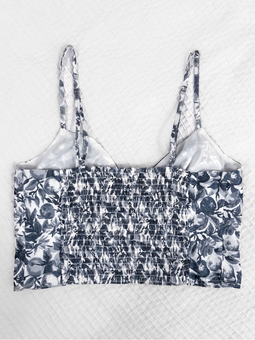 💙 Abercrombie Blue Cinched Front Cutout Crop Top 💙 - Picture 4 of 4